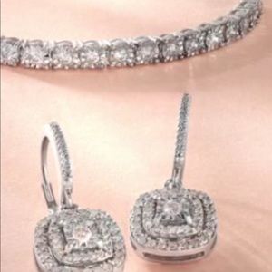 Meet your Posher, Adalilia